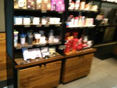 零售区-星巴克(宁波老外滩店)