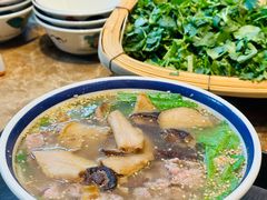 -云阿蛮云南生烫牛肉米线(奉贤路店)