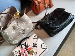 -星裳二手奢侈品回收鉴定(新华路店)