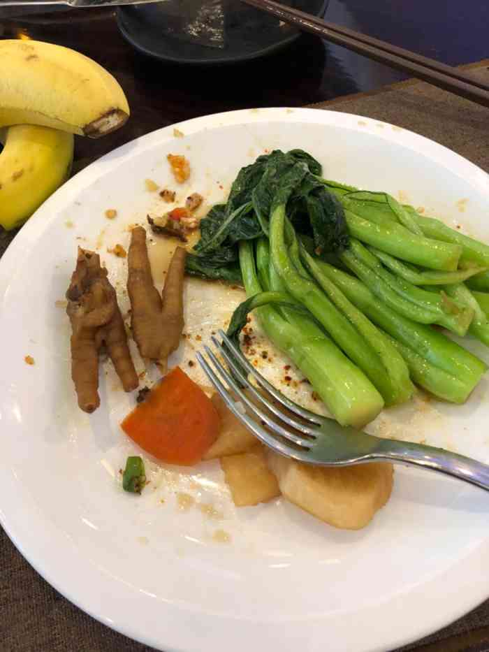 三鼎华悦自助餐-"为什麼评价上有的人说不好呢?菜色很丰富呀.