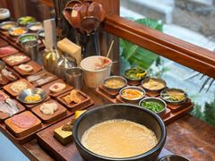 -银米·云南传统过桥米线(双廊黑金冠店)