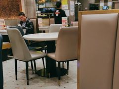 -香港新发烧腊茶餐厅(水围店)