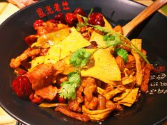 -风光老灶麻辣香锅(大成路翠微百货店)