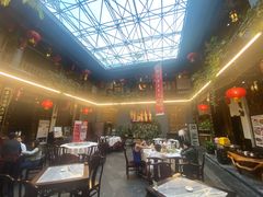 大堂-蔼若春.传承三十年云南菜(金碧公园店)