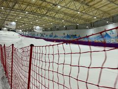 -乔波室内滑雪场