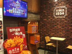 等位区-汉堡王(嘉定宝龙城市广场)