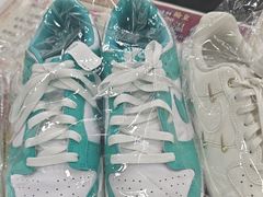 -翰皇直营洗衣洗鞋(望京鹿港店)