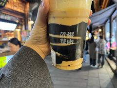 -海底捞火锅(新松江路生日主题店)