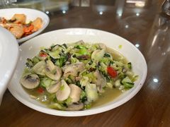 -芦茨金富饭庄·25年老字号·专做稻草鸡