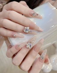 -屿晴·科技美肤SPA美甲美睫