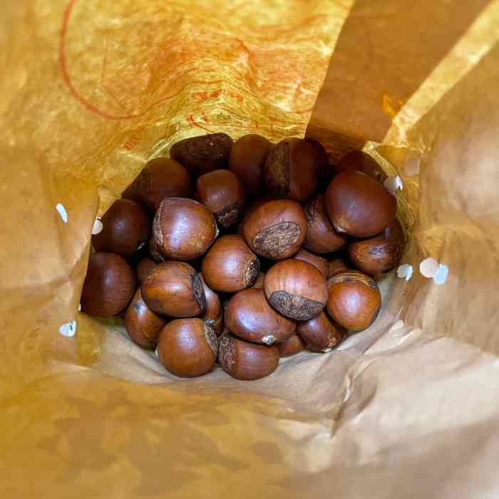 米栗食品店-"糖炒栗子是我最爱[调皮]今年的第一袋栗.