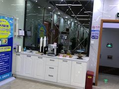 -茂菊口腔连锁(浦东南路店)