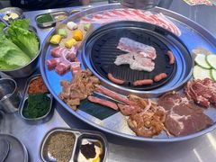 -哈哈碳都·牛肋条无限自助烤肉(宝龙店)