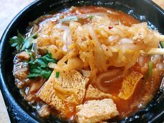 酸菜粉条冻豆腐-砂锅店