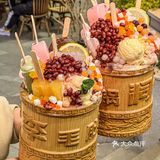 开来南京一定要吃的巨无霸冰激凌桶！料超多！