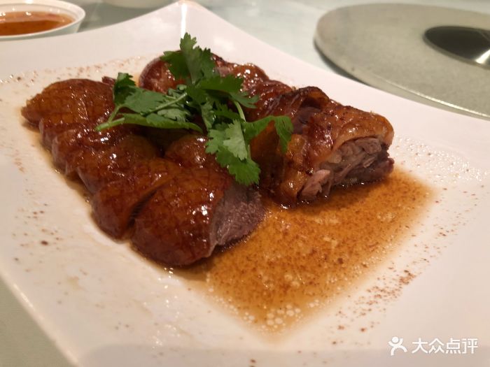 东海海鲜酒家(中信广场店)挂炉脆皮烧鹅图片