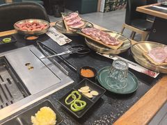 -臻牛烤肉