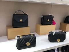 -唯品会(北京国瑞城店)