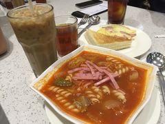 薯仔番茄火腿汤公仔面-香港新发烧腊茶餐厅(万象店)