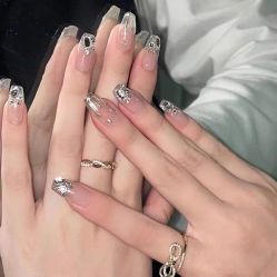 -悦指间美甲美睫