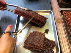 -香记肉干(官也街店)