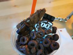 扑扑满杯巧克力配蛋糕华夫脆-DQ·蛋糕·冰淇淋(万象汇店)