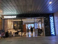 -TONI&GUY