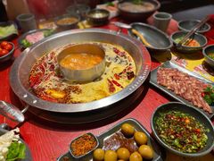红汤番茄鸳鸯锅-谭鸭血老火锅·匠心(环球港旗舰店)