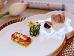 -湖影中餐厅·南京金茂威斯汀大酒店