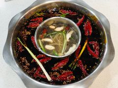 鸳鸯锅-正贰捌经重庆老火锅(建设路店)