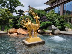 -七彩云南古滇温泉山庄