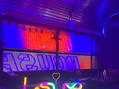 -UP嘻哈酒吧(粉巢店)