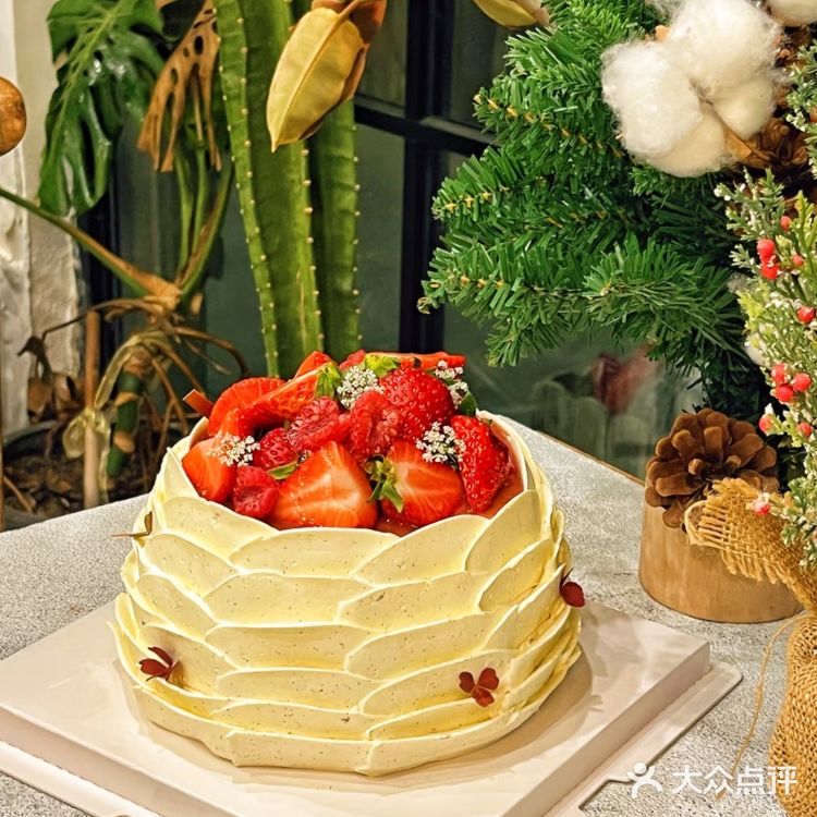 每一个草莓蛋糕，都藏着一颗浪漫的心🍓