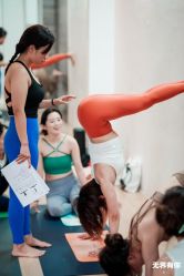 -无界瑜伽普拉提