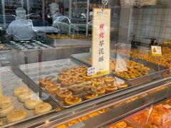 面包甜点陈列柜-鲍师傅糕点(永安里店)