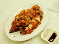 著名脆皮炸子鸡－半只-凤城酒家(红磡店)