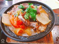 牛腩啫啫猪肠粉-东江海鲜酒家(艺都分店)