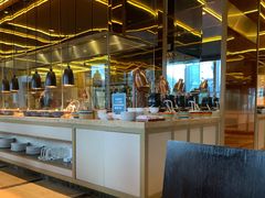 自助取餐区-大中华希尔顿酒店-念自助餐·嗨啤·小龙虾