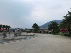 -亚龙湾中心广场