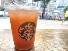-星巴克臻选(上海长风大悦城店)