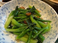 猪油渣炒芥蓝-誉八仙粤菜(万象天地店)