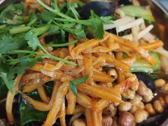 -红鼻子桂林米粉(金唐新光界店)