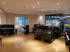 -柏斯音乐艺术中心·钢琴·吉他(上音店)