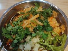 -柳州肥姨妈大骨螺蛳粉(东靖路店)