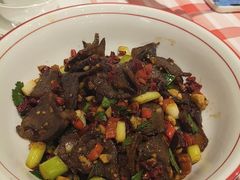 小炒黄牛肉-醉美东江·三文鱼·烧鸡公