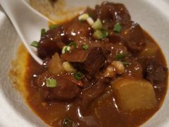 萝卜烧牛腩-乐领拈花溪·林涧食韵