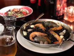传统西班牙墨鱼汁海鲜饭-BROWNSTONE布朗石西班牙餐厅(深圳湾店)