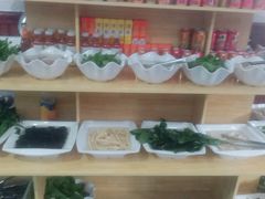 自助取餐区-老字号.雅克白族石板烧十年老店(大理古城店)