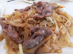 广式炒牛河-鼎珑点心仔(燕塘店)