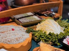 -慢丽江·云南野生菌土鸡锅(付家庄店)